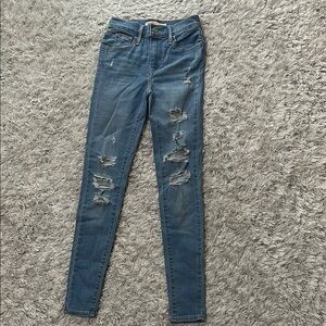 Distressed high rise Blue levi Women's Jeans